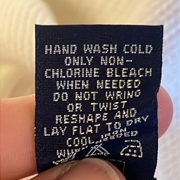 Ralph Lauren Sport Women's White Sweater Vintage 25PTP V-Neck Cottagecore Knit - Picture 4 of 10